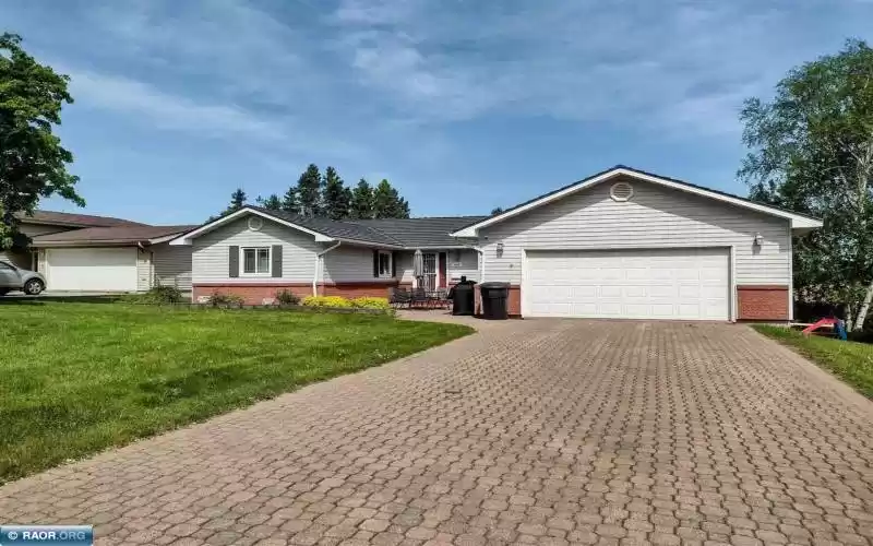 600 Van Buren, Eveleth, Minnesota 55734, 3 Bedrooms Bedrooms, ,2.5 BathroomsBathrooms,Residential,Van Buren,146789