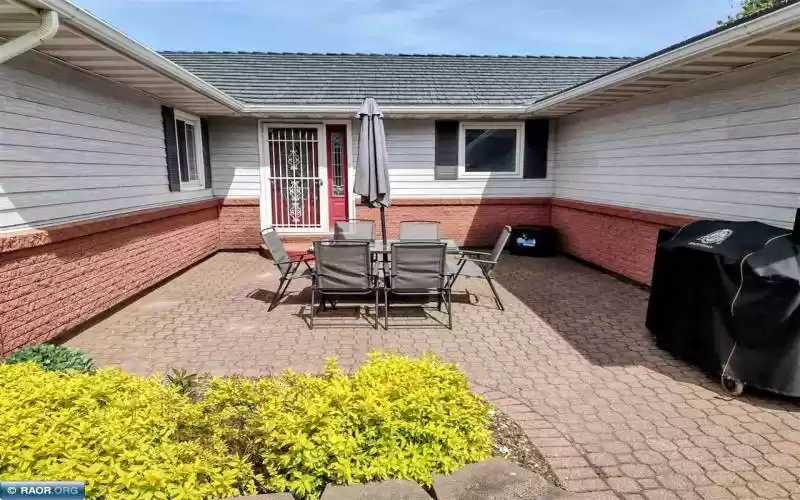 600 Van Buren, Eveleth, Minnesota 55734, 3 Bedrooms Bedrooms, ,2.5 BathroomsBathrooms,Residential,Van Buren,146789