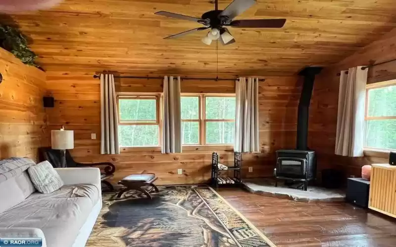 3237 Breezy Point Road, Tower, Minnesota 55790, 3 Bedrooms Bedrooms, ,3 BathroomsBathrooms,Residential,Breezy Point Road,147371