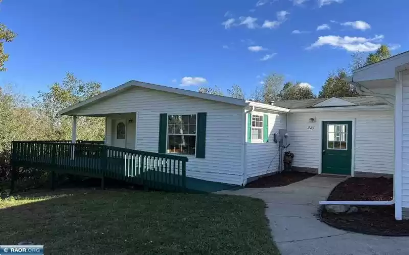 221 Deerwood Drive, Gilbert, Minnesota 55741, 3 Bedrooms Bedrooms, ,2 BathroomsBathrooms,Residential,Deerwood Drive,147406