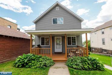 428 E 7th St, Duluth, Minnesota 55805, 3 Bedrooms Bedrooms, ,2 BathroomsBathrooms,Residential,E 7th St,147408