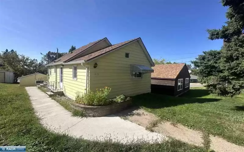 1013 McKinley Ave, Eveleth, Minnesota 55734, 1 Bedroom Bedrooms, ,1 BathroomBathrooms,Residential,McKinley Ave,147429