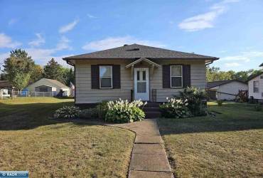 202 Fayal Rd, Eveleth, Minnesota 55734, 2 Bedrooms Bedrooms, ,1 BathroomBathrooms,Residential,Fayal Rd,147465