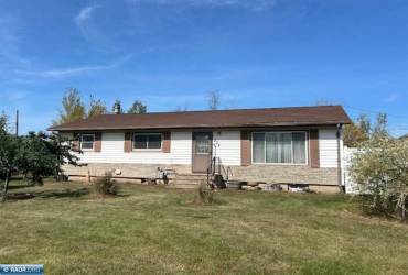 732 39th St, Hibbing, Minnesota 55746, 3 Bedrooms Bedrooms, ,1.5 BathroomsBathrooms,Residential,39th St,147479