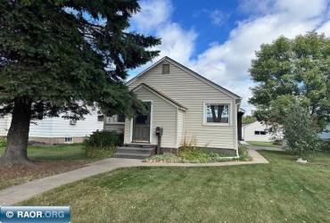 1225 13th St., Virginia, Minnesota 55792, 4 Bedrooms Bedrooms, ,2 BathroomsBathrooms,Residential,13th St.,147494