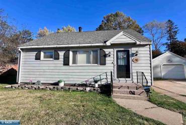 79 Midway Dr, Virginia, Minnesota 55792, 3 Bedrooms Bedrooms, ,2 BathroomsBathrooms,Residential,Midway Dr,147628