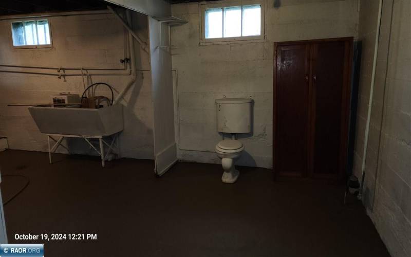 toilet in basement, plumbing to add bathroom