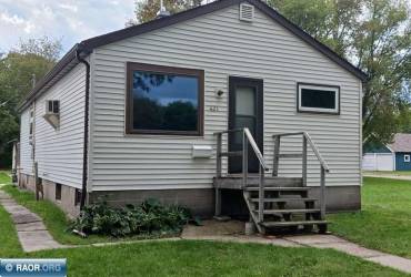 421 9th Street, International Falls, Minnesota 56649-9999, 3 Bedrooms Bedrooms, ,1.25 BathroomsBathrooms,Residential,9th Street,147650