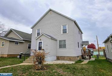 226 9th St SW, Chisholm, Minnesota 55719, 3 Bedrooms Bedrooms, ,2 BathroomsBathrooms,Residential,9th St SW,147652