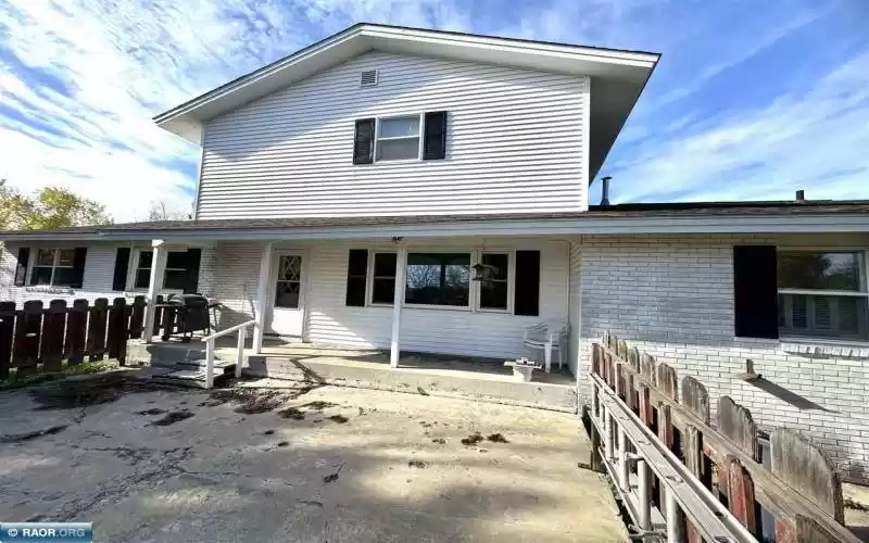 402 Van Buren Ave, Eveleth, Minnesota 55734, 4 Bedrooms Bedrooms, ,2.5 BathroomsBathrooms,Residential,Van Buren Ave,147674