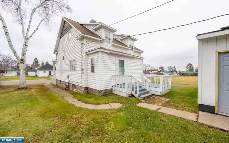 300 4th Ave N, Biwabik, Minnesota 55708-000, 3 Bedrooms Bedrooms, ,1 BathroomBathrooms,Residential,4th Ave N,147713