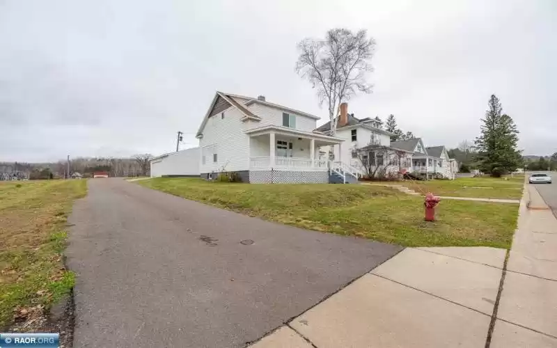 300 4th Ave N, Biwabik, Minnesota 55708-000, 3 Bedrooms Bedrooms, ,1 BathroomBathrooms,Residential,4th Ave N,147713