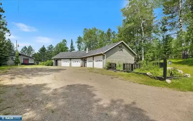 1804 North Bay Road, Ely, Minnesota 55731, 3 Bedrooms Bedrooms, ,2 BathroomsBathrooms,Residential,North Bay Road,147002