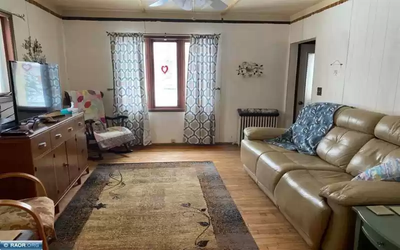 436 5th Ave, Biwabik, Minnesota 55708, 2 Bedrooms Bedrooms, ,1.75 BathroomsBathrooms,Residential,5th Ave,147756