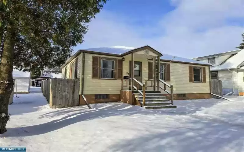 3425 2nd Ave W, Hibbing, Minnesota 55746, 2 Bedrooms Bedrooms, ,2 BathroomsBathrooms,Residential,2nd Ave W,147763