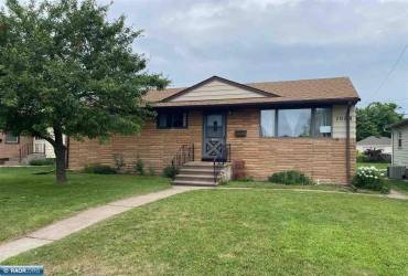 1005 3rd St, Virginia, Minnesota 55792, 3 Bedrooms Bedrooms, ,1.25 BathroomsBathrooms,Residential,3rd St,147106