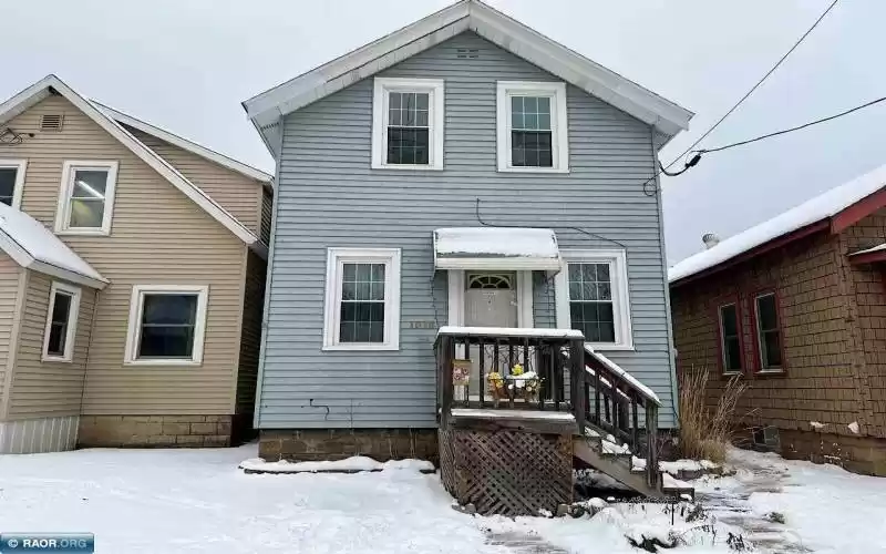 1015 7th Ave, Virginia, Minnesota 55792, 4 Bedrooms Bedrooms, ,1 BathroomBathrooms,Residential,7th Ave,147767