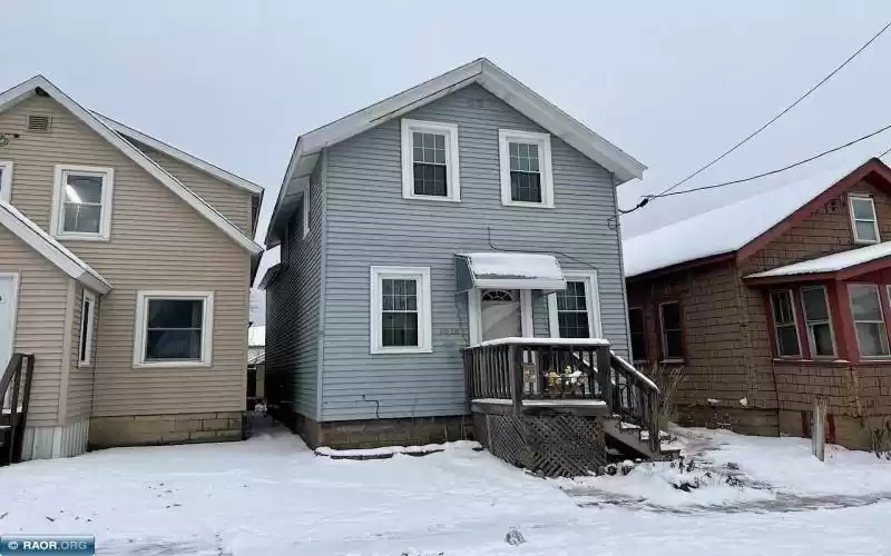 1015 7th Ave, Virginia, Minnesota 55792, 4 Bedrooms Bedrooms, ,1 BathroomBathrooms,Residential,7th Ave,147767