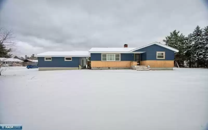 98 South Drive, Babbitt, Minnesota 55706-0000, 3 Bedrooms Bedrooms, ,2 BathroomsBathrooms,Residential,South Drive,147770