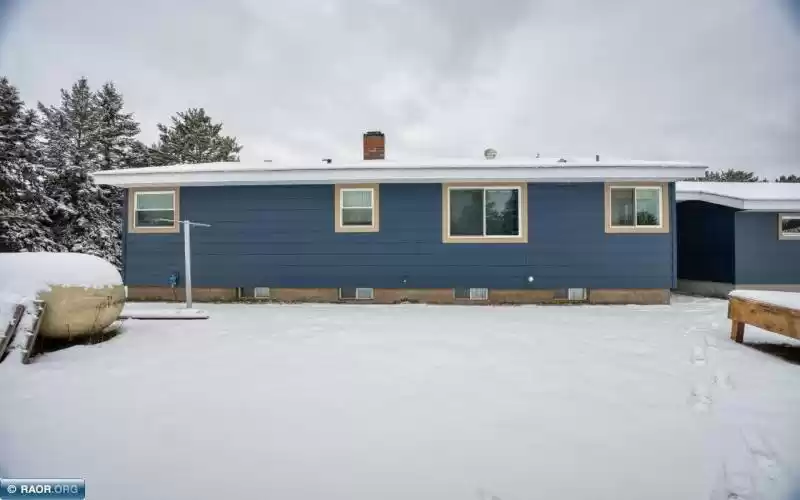 98 South Drive, Babbitt, Minnesota 55706-0000, 3 Bedrooms Bedrooms, ,2 BathroomsBathrooms,Residential,South Drive,147770