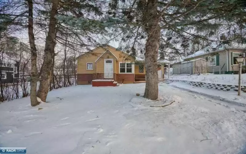 818 Douglas Ave, Eveleth, Minnesota 55734-0000, 2 Bedrooms Bedrooms, ,1 BathroomBathrooms,Residential,Douglas Ave,147774