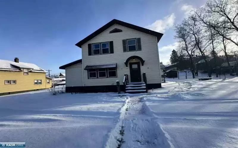 914 Douglas Ave, Eveleth, Minnesota 55734, 3 Bedrooms Bedrooms, ,1.25 BathroomsBathrooms,Residential,Douglas Ave,147776