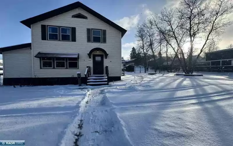 914 Douglas Ave, Eveleth, Minnesota 55734, 3 Bedrooms Bedrooms, ,1.25 BathroomsBathrooms,Residential,Douglas Ave,147776